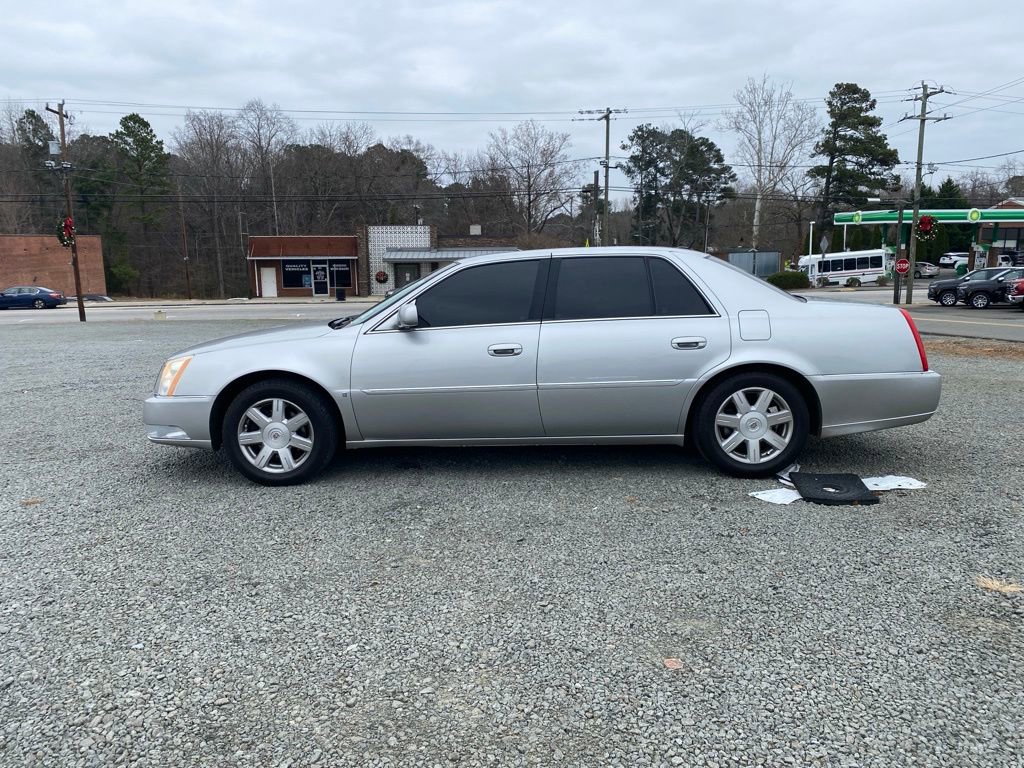 Used 2007 Cadillac DTS Luxury I w/ Trunk Convenience Package image 6