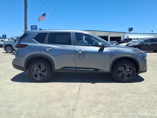 Used 2026 Nissan Rogue SV w/ Cold Weather Package AWD/4WD image 4