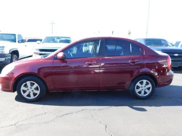 Used 2011 Hyundai Accent GLS FWD image 4