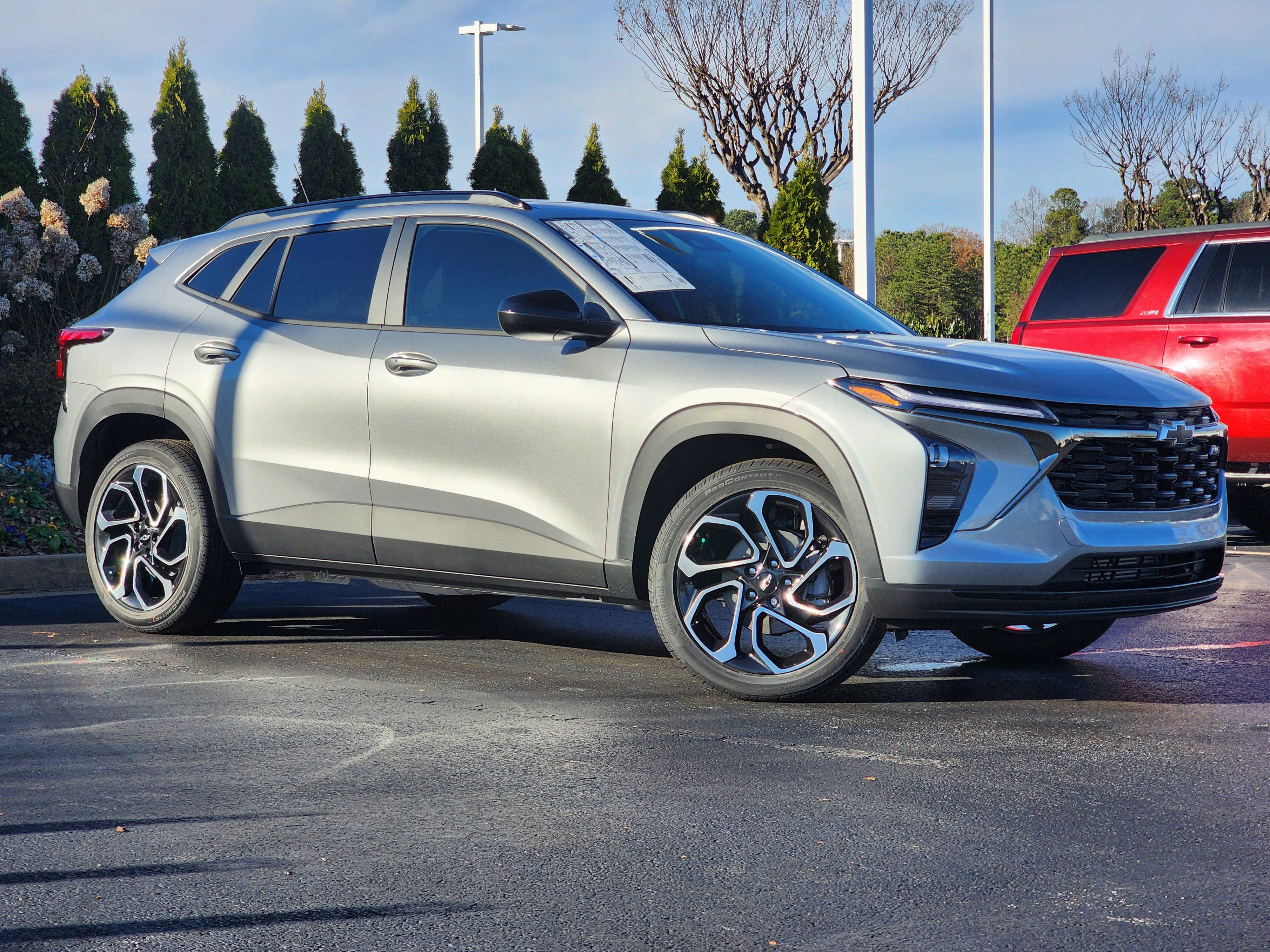 New 2026 Chevrolet Trax RS w/ Sunroof Package image 2