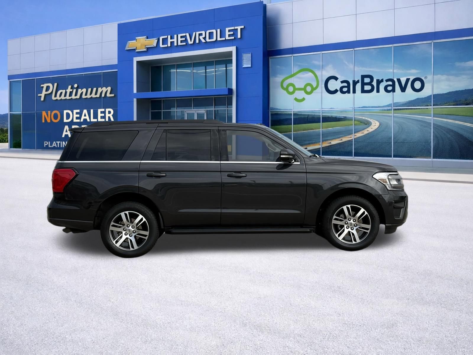 Used 2024 Ford Expedition XLT image 7