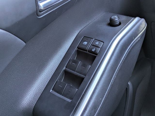 Used 2022 Toyota Highlander XSE FWD image 26