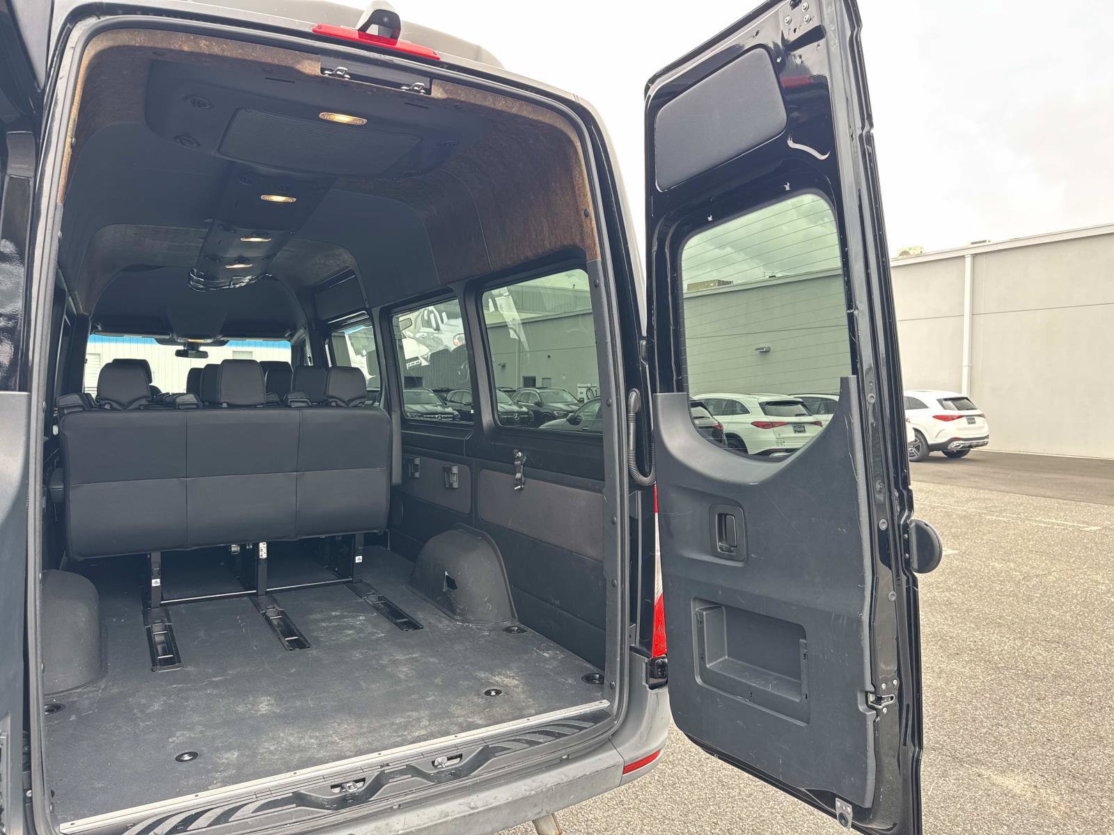 Used 2020 Mercedes-Benz Sprinter 2500 image 15
