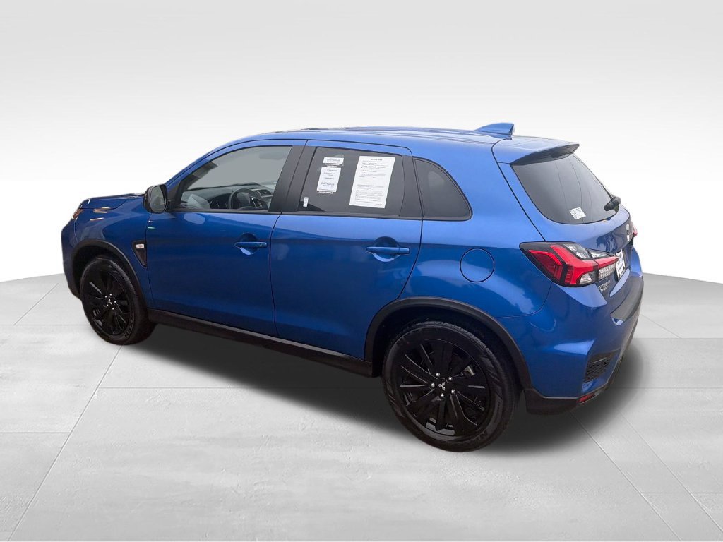 Used 2026 Mitsubishi Outlander Sport LE AWD/4WD image 3