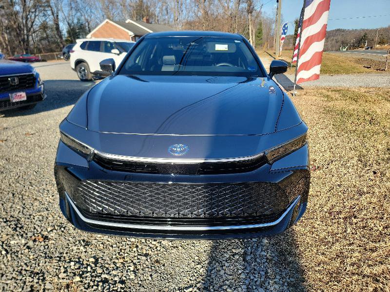 Used 2025 Toyota Crown image 2