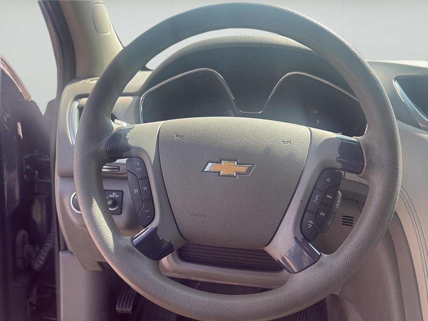 Used 2013 Chevrolet Traverse LS FWD image 24