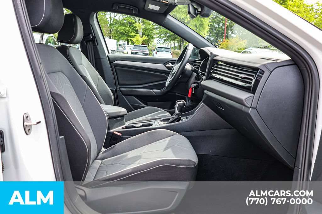 Used 2025 Volkswagen Jetta Sport FWD image 20