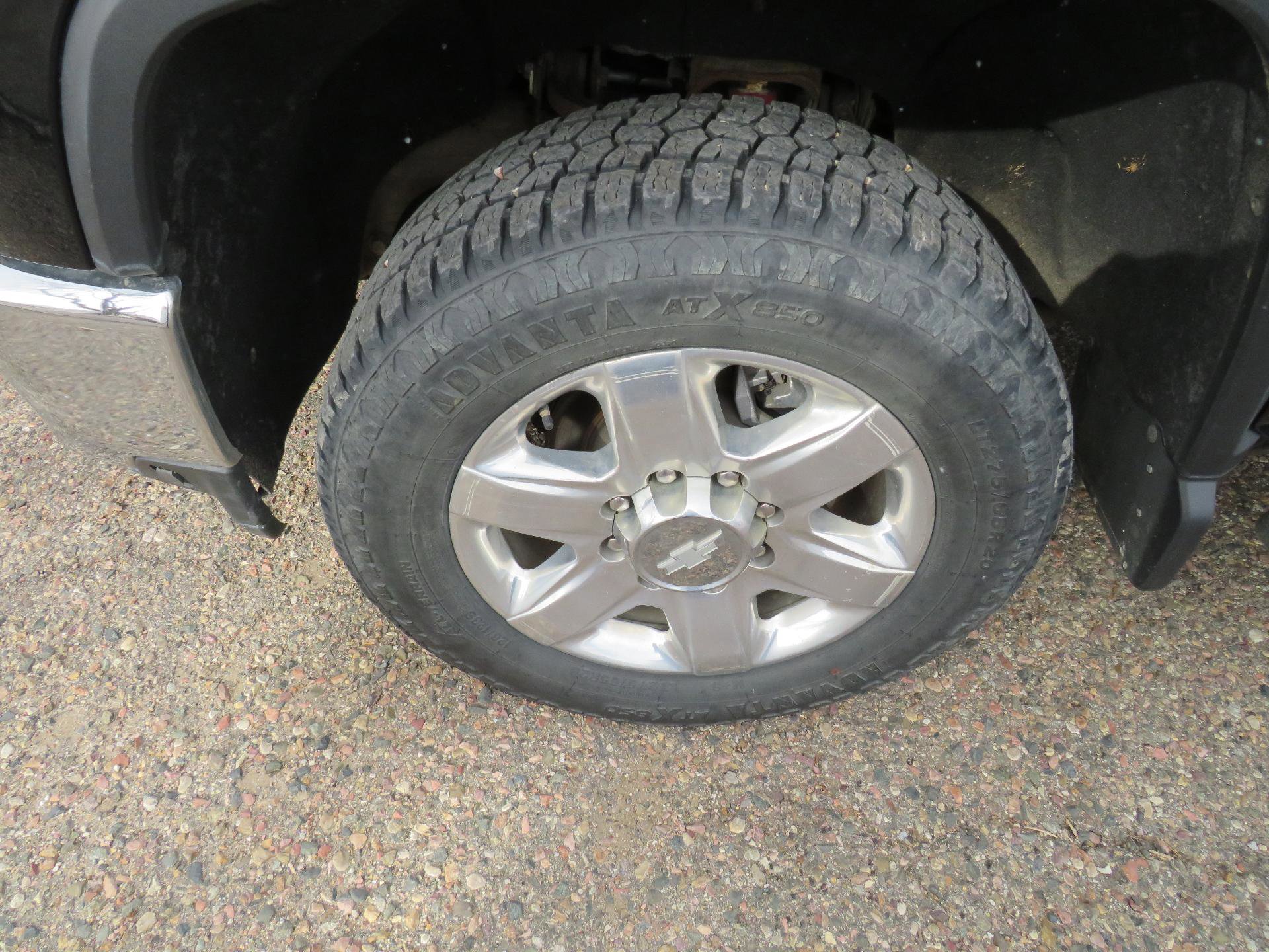 Used 2020 Chevrolet Silverado 2500 LTZ w/ LTZ Plus Package image 2