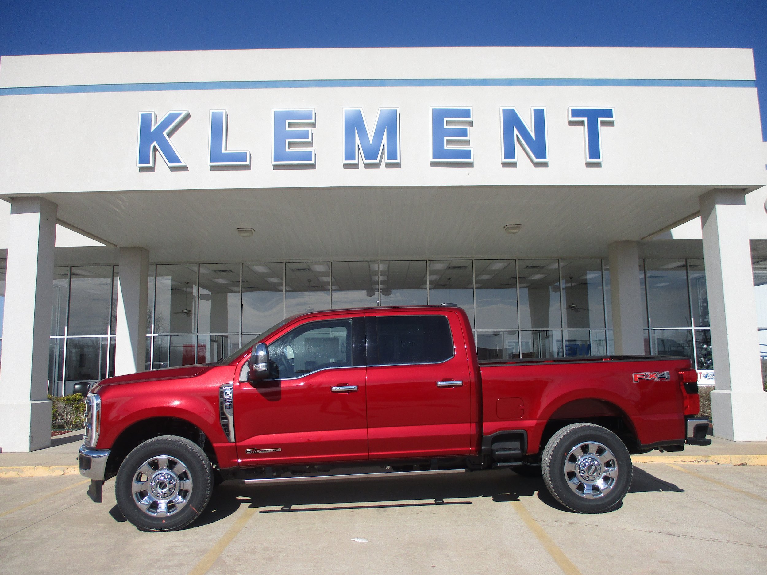 New 2025 Ford F250 Lariat w/ Lariat Ultimate Package
