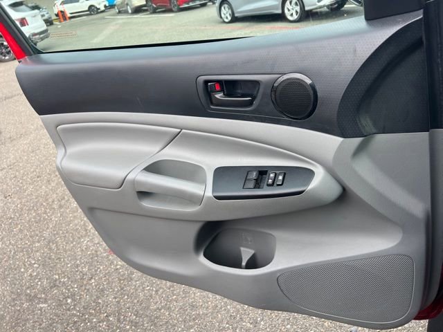 Used 2014 Toyota Tacoma 4x4 Access Cab V6 image 18