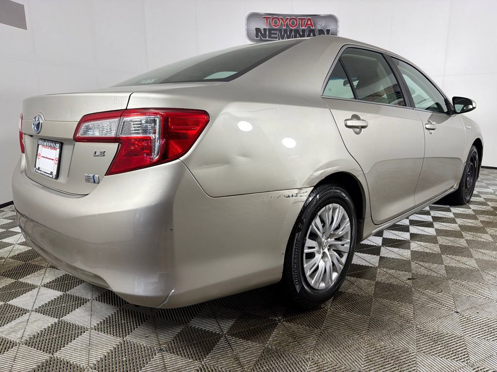 Used 2014 Toyota Camry LE FWD image 3
