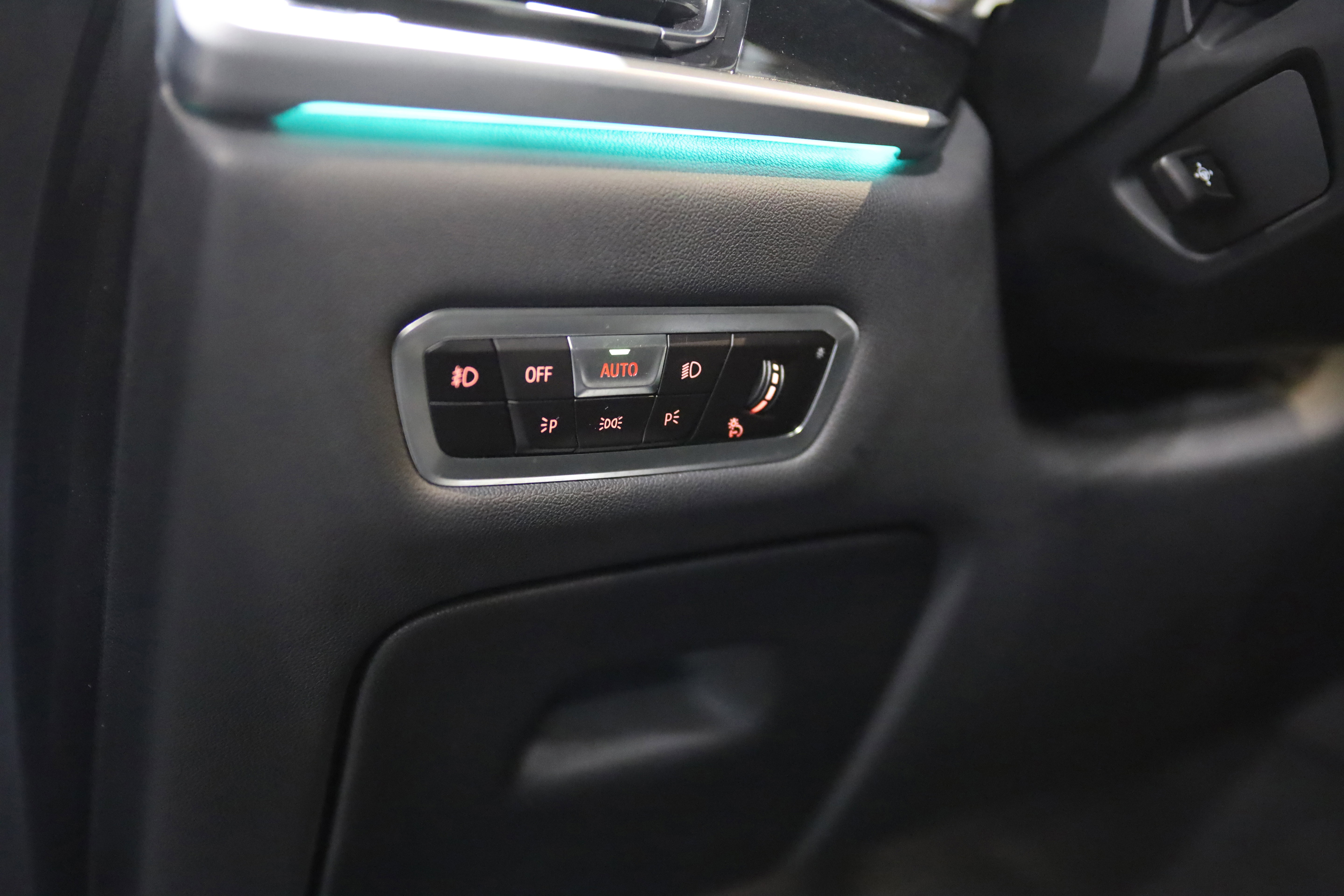 Used 2022 BMW X7 M50i w/ Dynamic Handling Package image 16