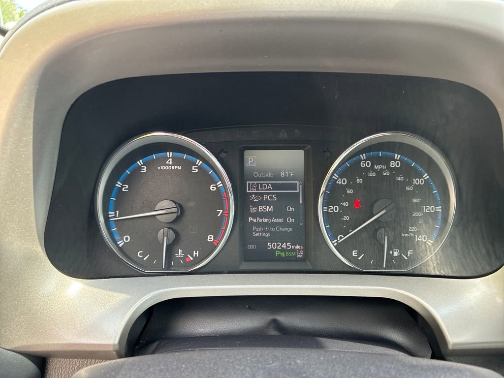 Used 2018 Toyota RAV4 Limited w/ Advanced Technology Package AWD/4WD image 13