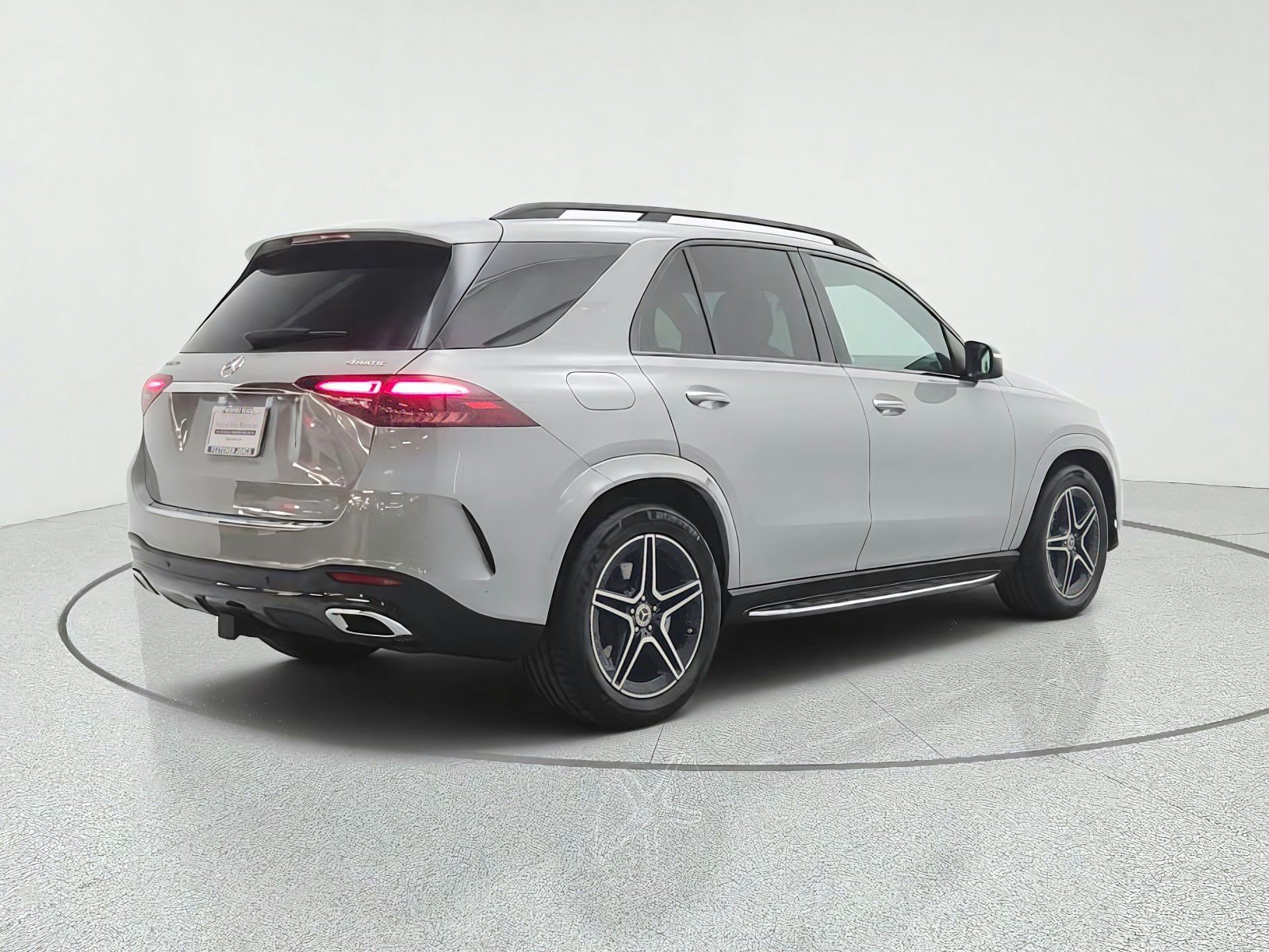 Used 2024 Mercedes-Benz GLE 450 4MATIC image 5