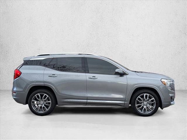 Used 2023 GMC Terrain Denali w/ Denali Premium Package image 4