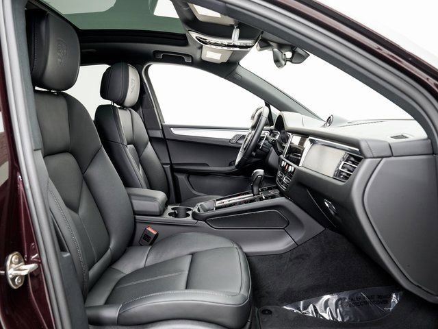 Certified 2023 Porsche Macan Turbo image 25