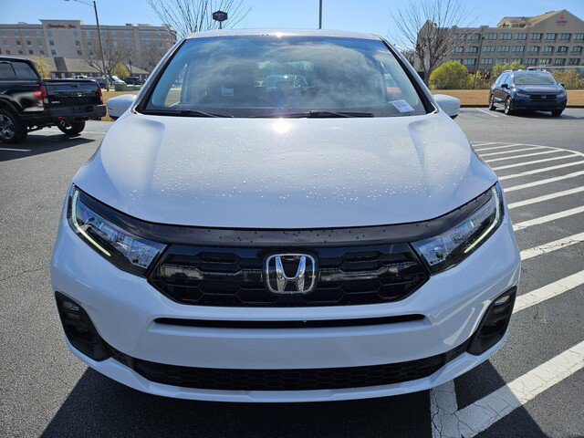 New 2026 Honda Odyssey Touring image 2