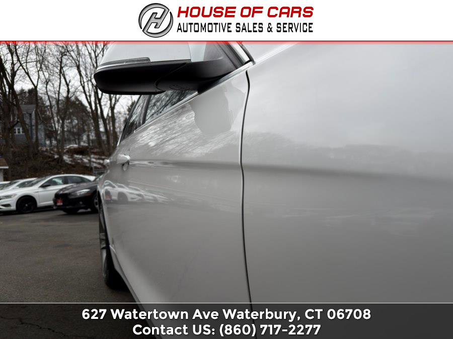 Used 2017 BMW 330i xDrive Sedan image 15