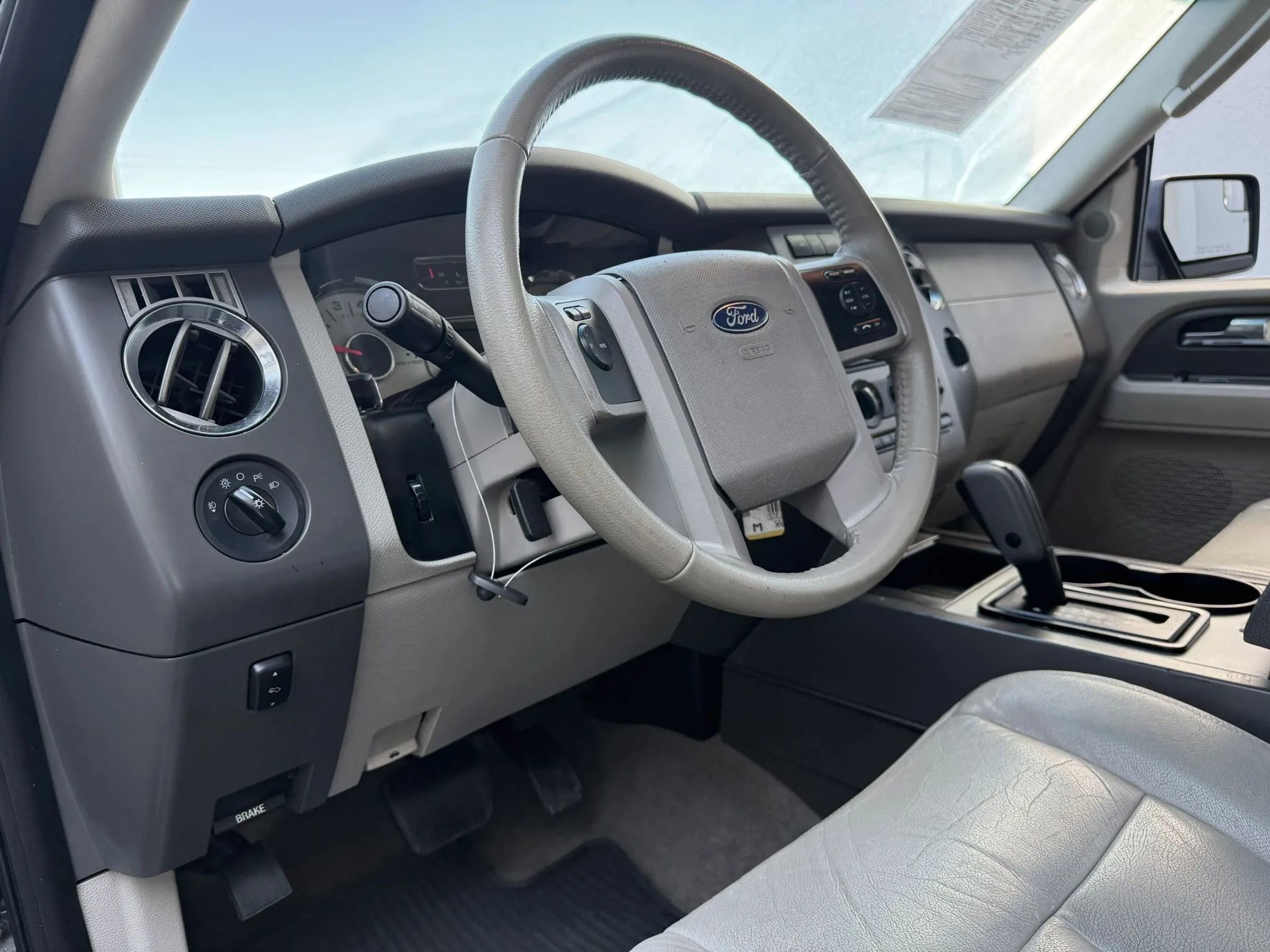 Used 2013 Ford Expedition XLT image 17