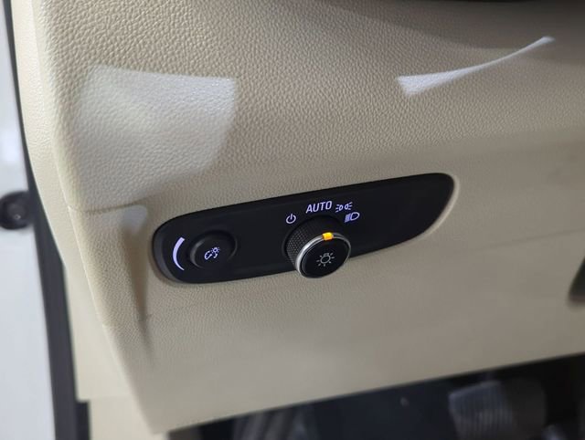 Used 2023 Buick Envision Preferred image 17