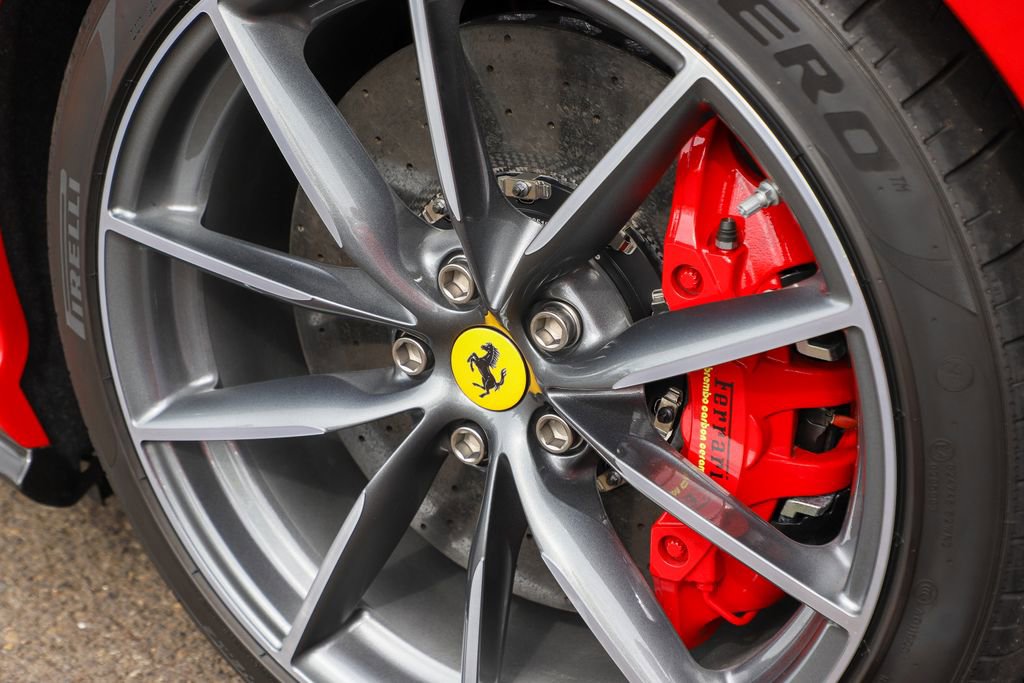 Used 2023 Ferrari 812 GTS RWD image 13