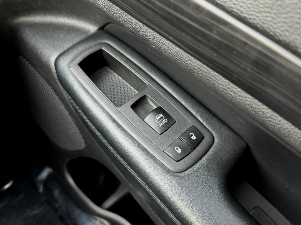 Used 2021 Jeep Grand Cherokee Laredo image 15