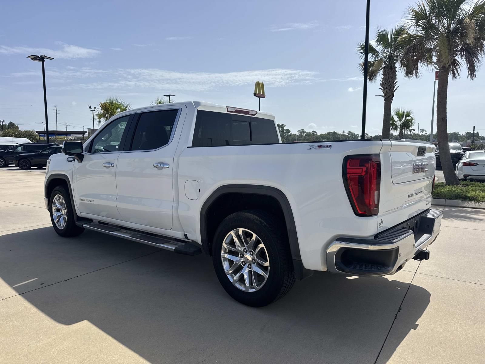 Used 2021 GMC Sierra 1500 SLT AWD/4WD image 5