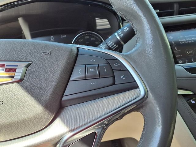 Used 2020 Cadillac XT5 Premium Luxury image 16