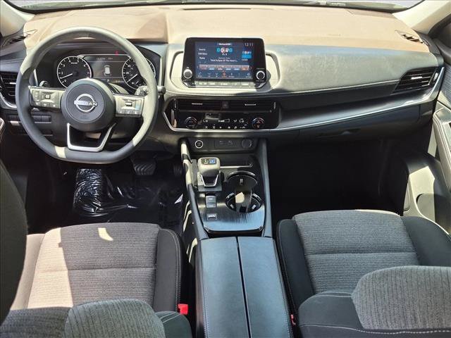 Used 2022 Nissan Rogue SV FWD image 17