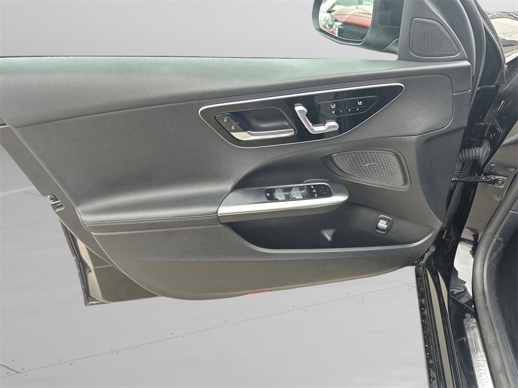 Used 2024 Mercedes-Benz C 300 Sedan image 23