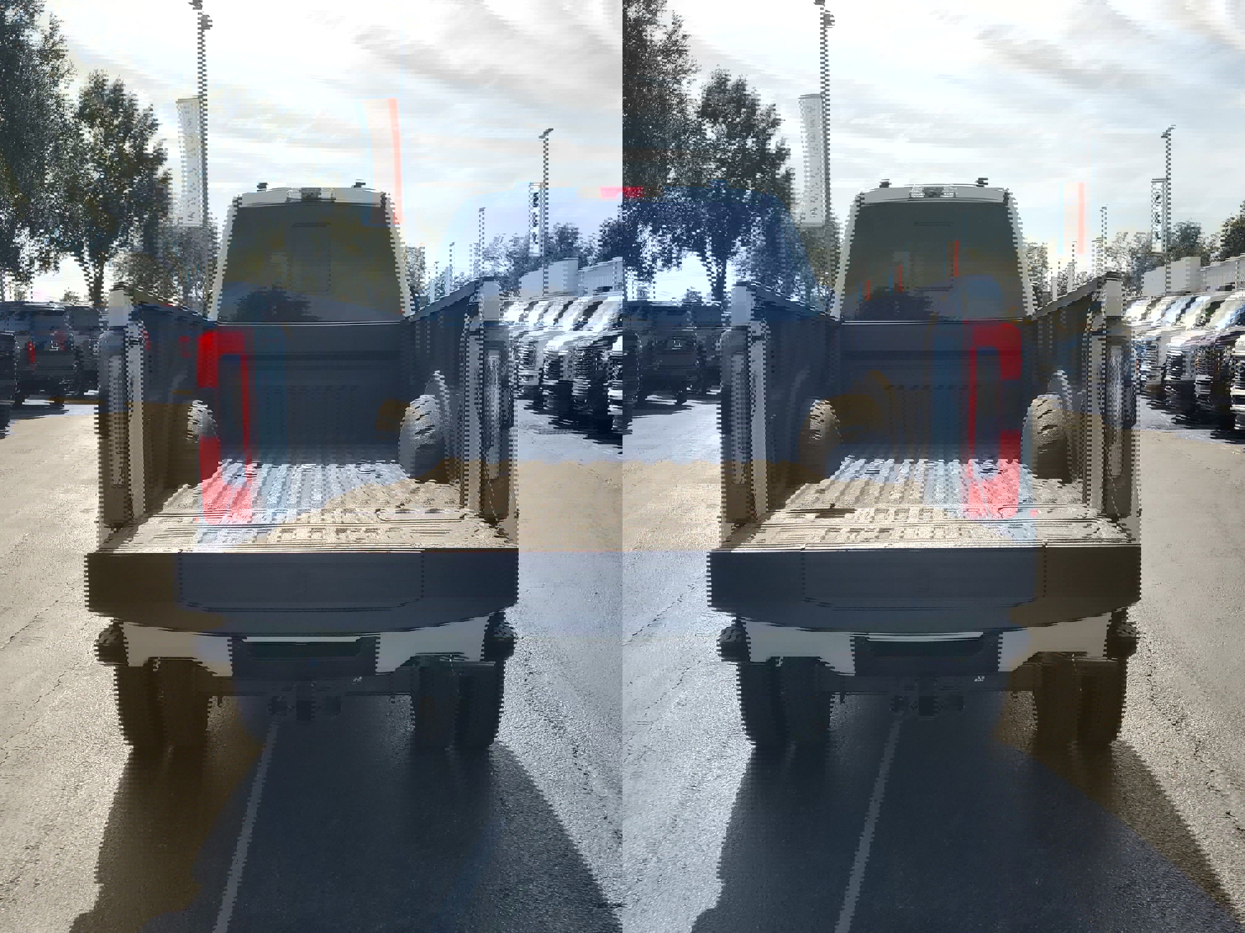 Used 2025 Ford F450 Platinum w/ FX4 Off-Road Package image 9