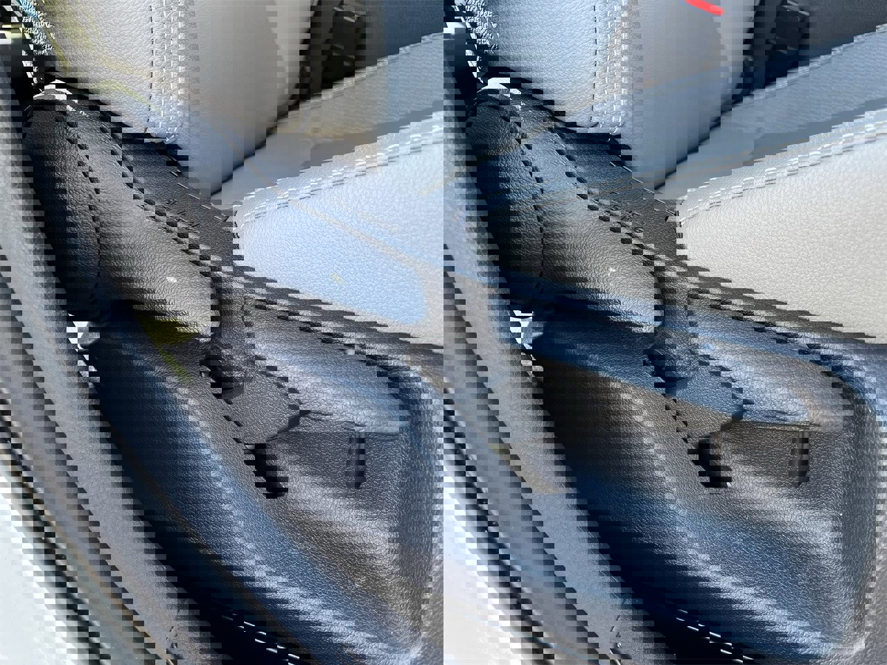 Used 2025 Toyota Camry SE image 25