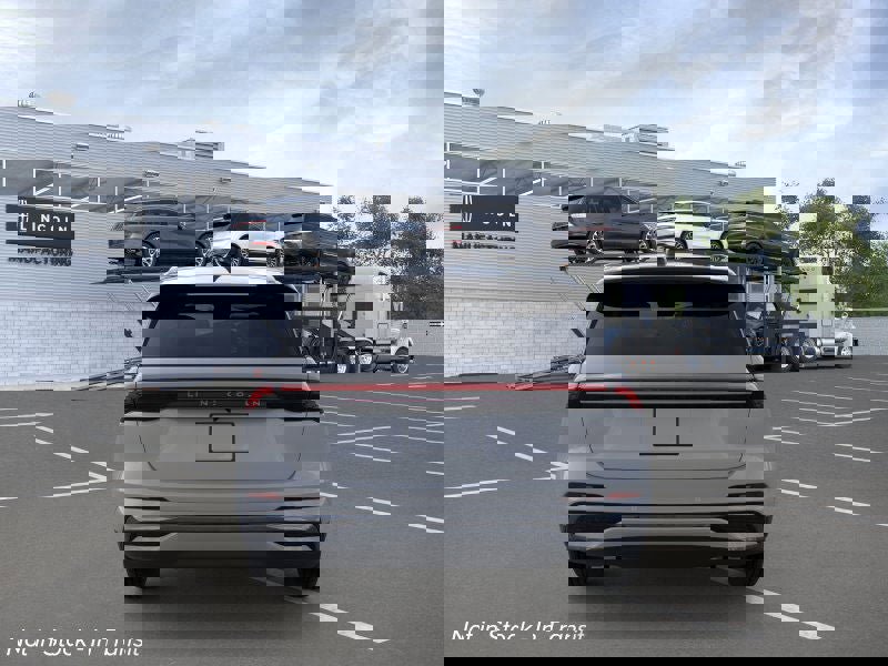 New 2026 Lincoln Nautilus Reserve image 5