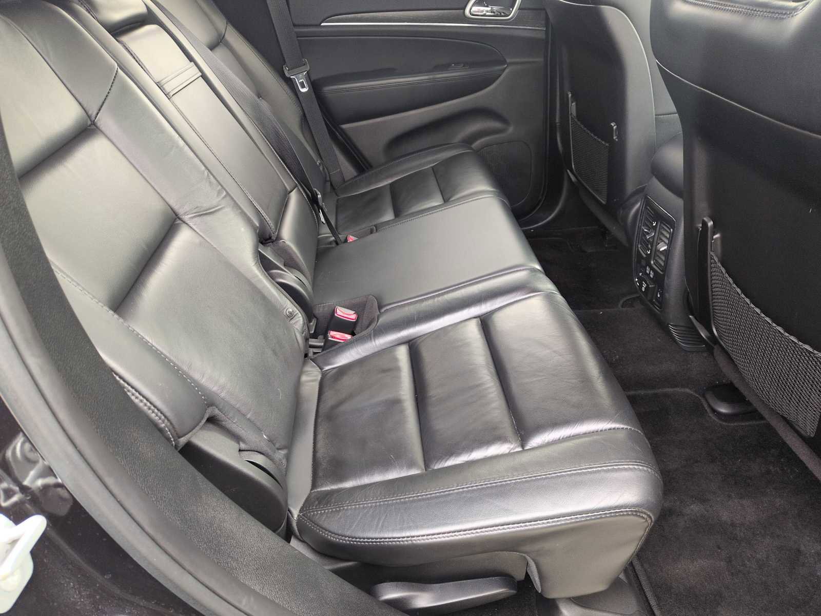 Used 2018 Jeep Grand Cherokee Limited image 19