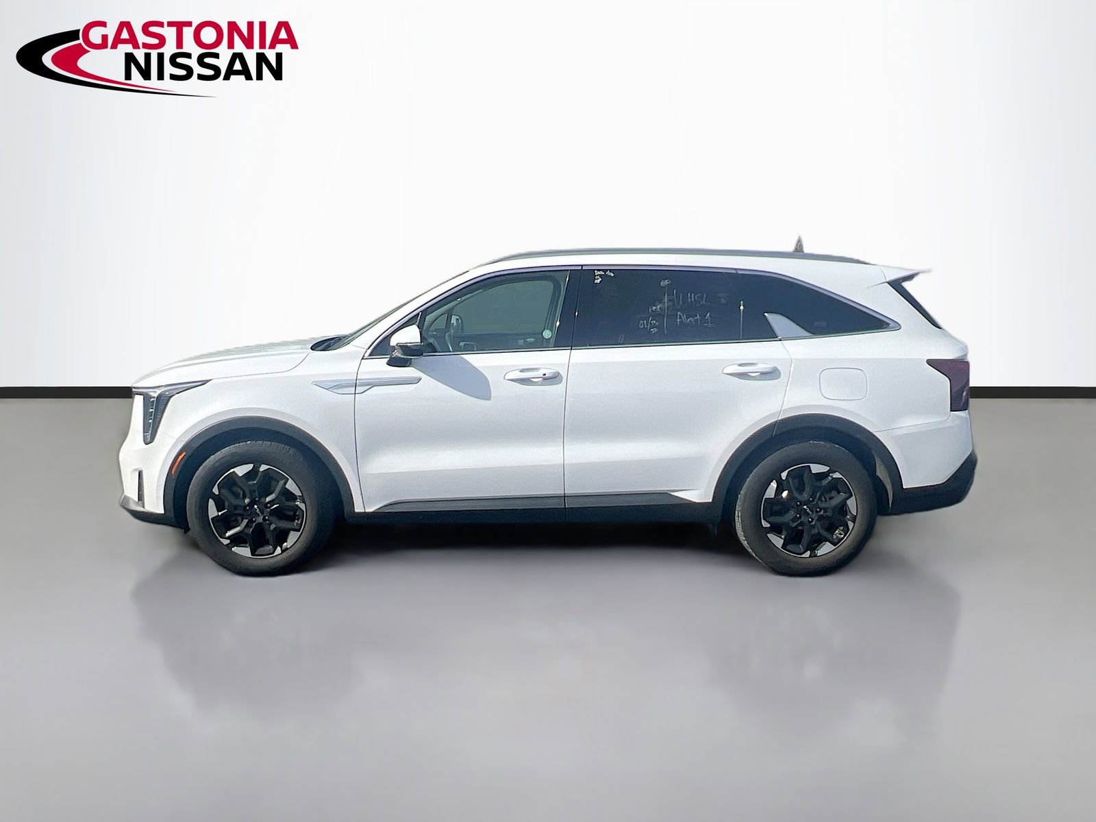 Used 2024 Kia Sorento S image 5