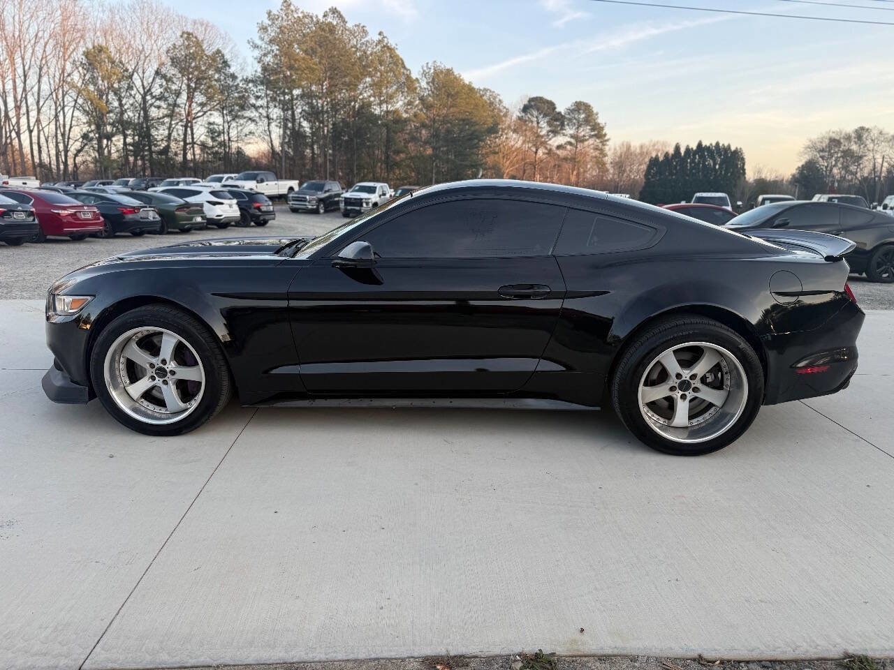 Used 2016 Ford Mustang GT w/ GT Performance Package image 4