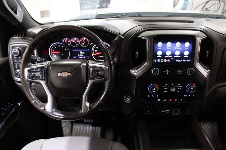 Used 2021 Chevrolet Silverado 2500 LTZ w/ LTZ Convenience Package image 29