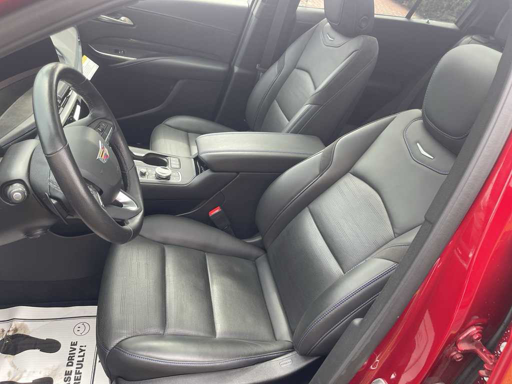 Used 2025 Cadillac XT4 Sport image 15