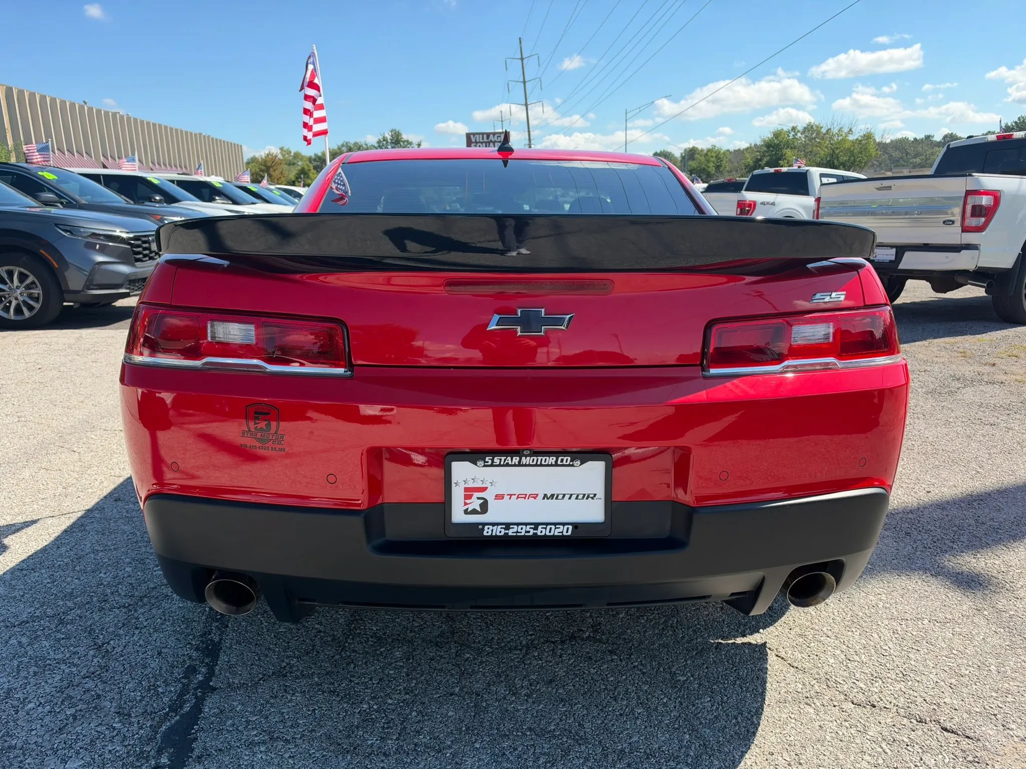 Used 2015 Chevrolet Camaro SS w/ LPO, Red Appearance Package RWD image 4