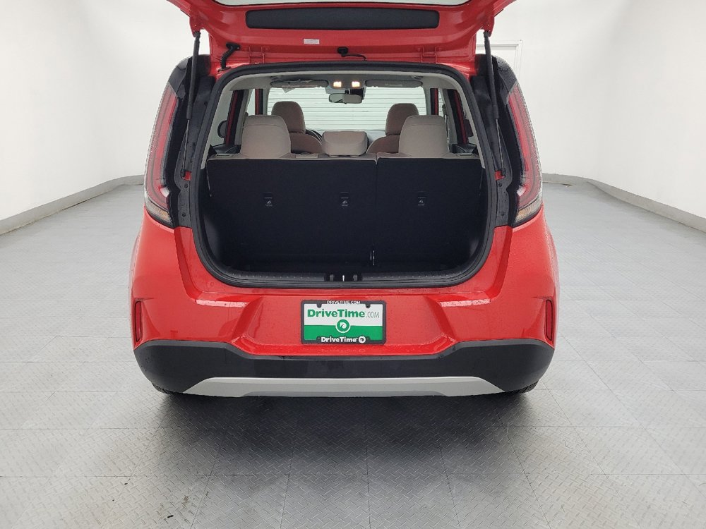 Used 2025 Kia Soul LX image 29