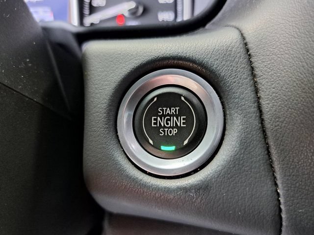 Used 2021 GMC Yukon SLT w/ SLT Premium Package AWD/4WD image 14