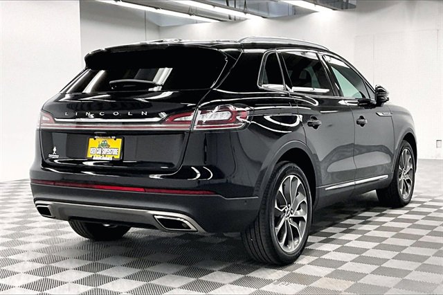 Used 2023 Lincoln Nautilus Reserve w/ Equipment Group 201A image 11