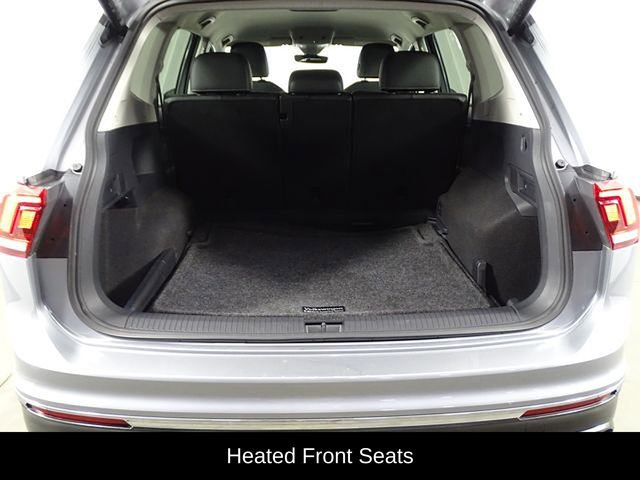 Used 2024 Volkswagen Tiguan SE image 11