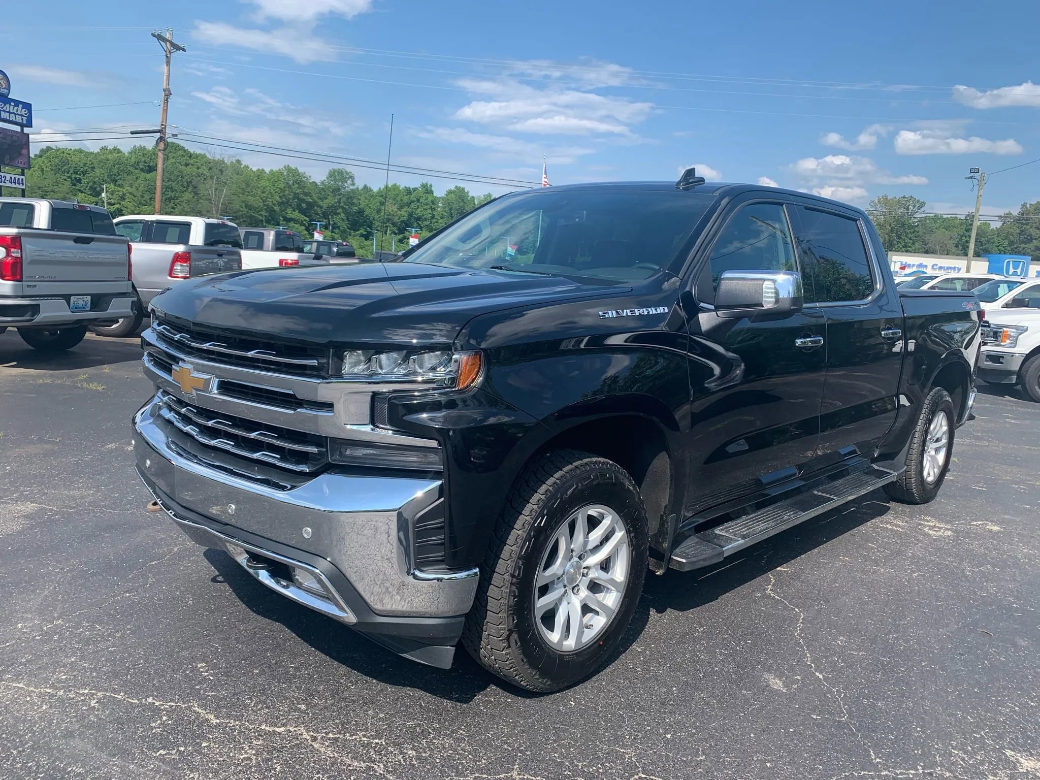 Used 2020 Chevrolet Silverado 1500 LTZ w/ LTZ Plus Package image 3