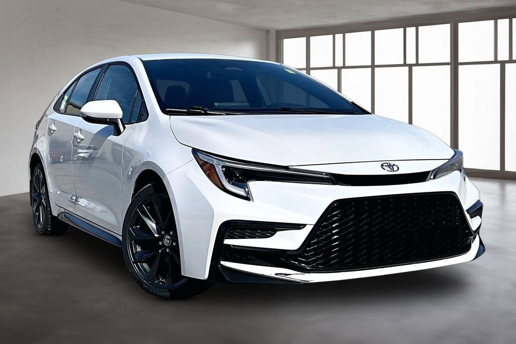 Used 2024 Toyota Corolla SE image 3
