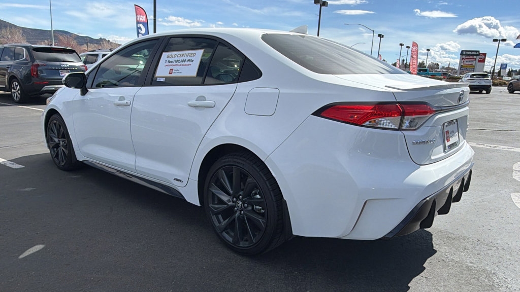 Certified 2025 Toyota Corolla SE w/ Convenience Package image 5