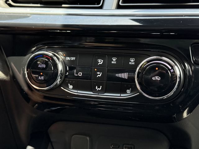 Used 2025 Chevrolet Trax RS FWD image 20