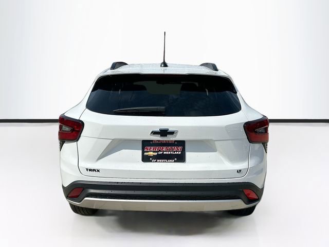 New 2026 Chevrolet Trax LT w/ LPO, Blackout Package image 7