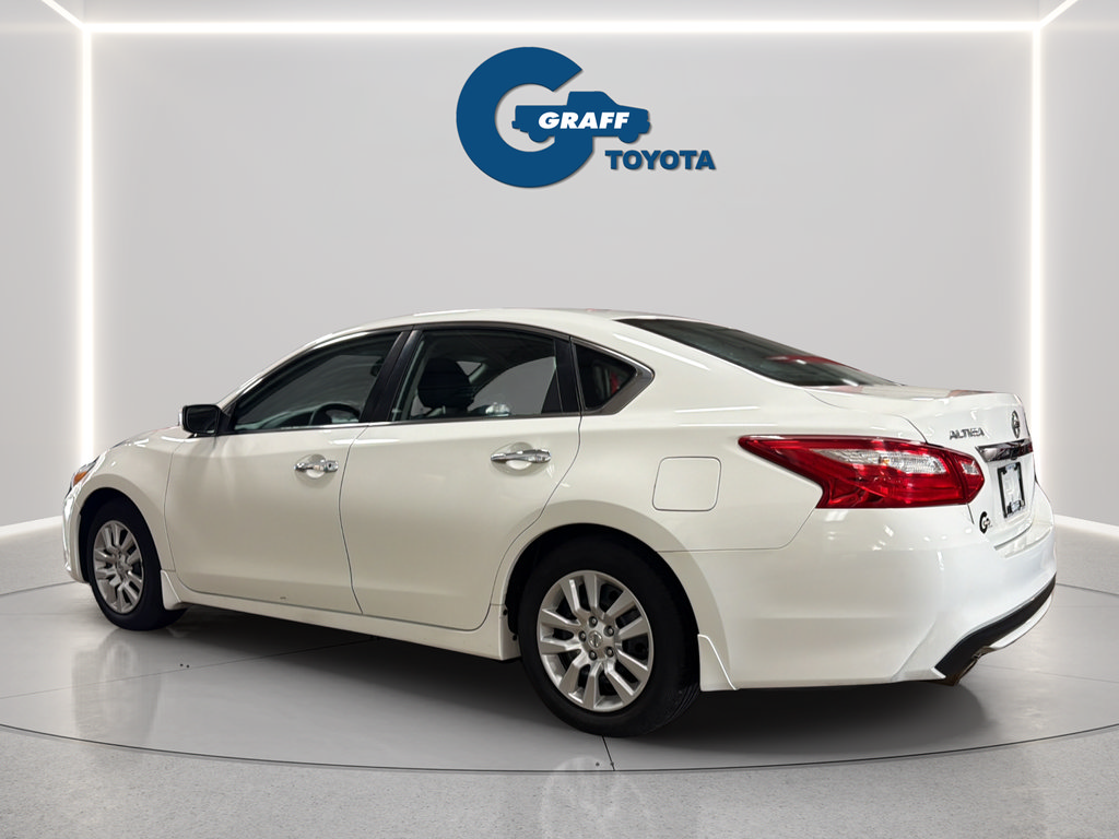 Used 2017 Nissan Altima 2.5 S w/ Power Driver Seat Package FWD image 4