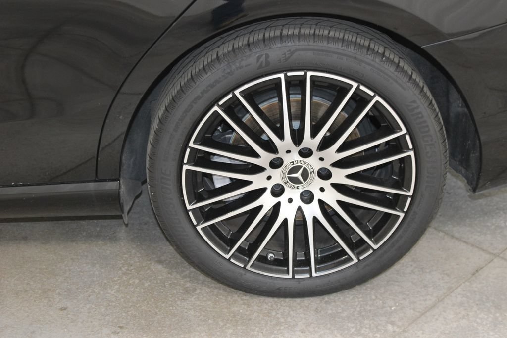 Used 2025 Mercedes-Benz C 300 Sedan image 47